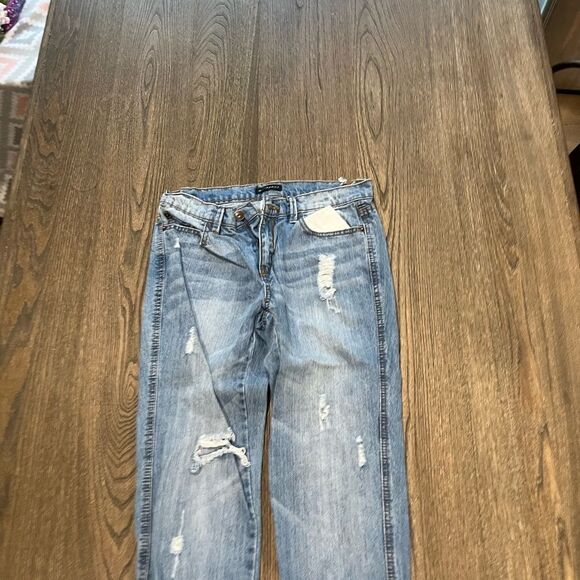 Metaphor Straight Leg Light Wash Distressed Jeans Size 2 - Picture 3 of 10